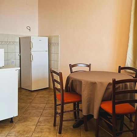 Green Line Guesthouse Бар Экстерьер фото