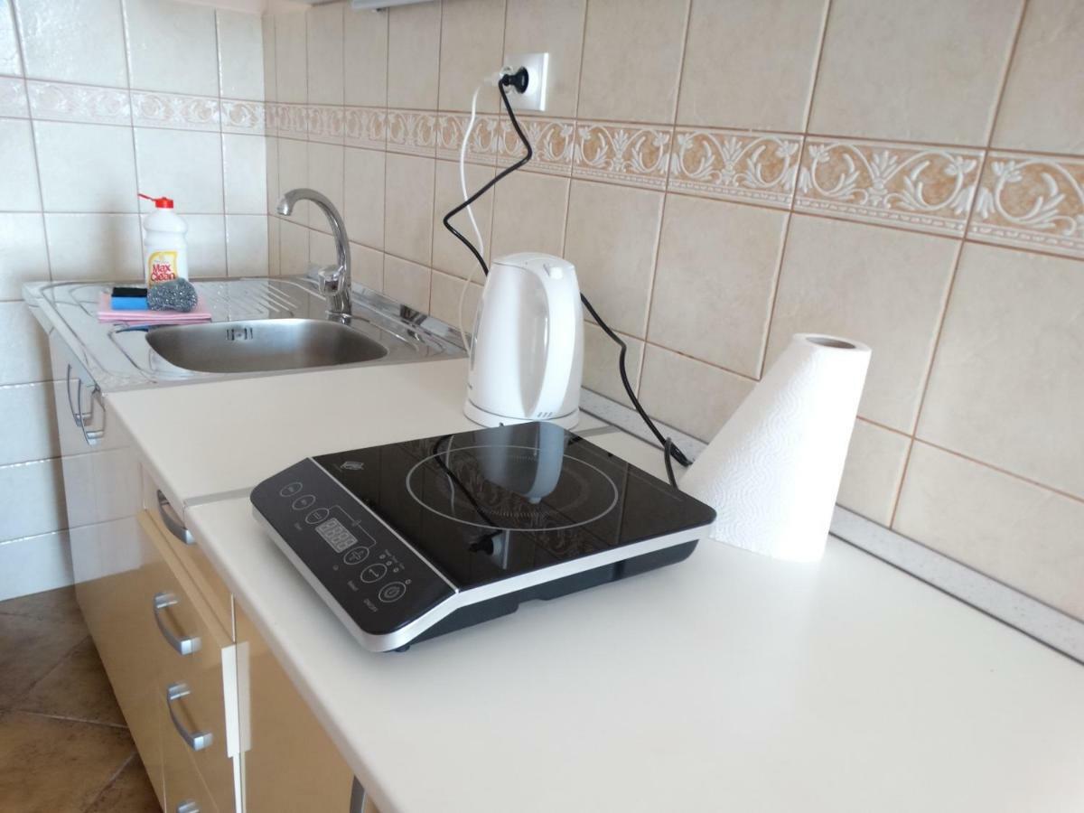 Green Line Guesthouse Бар Экстерьер фото