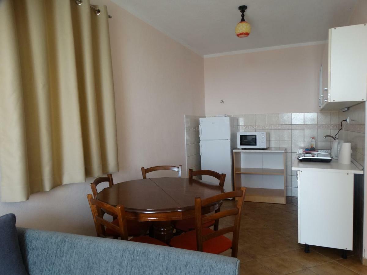 Green Line Guesthouse Бар Экстерьер фото